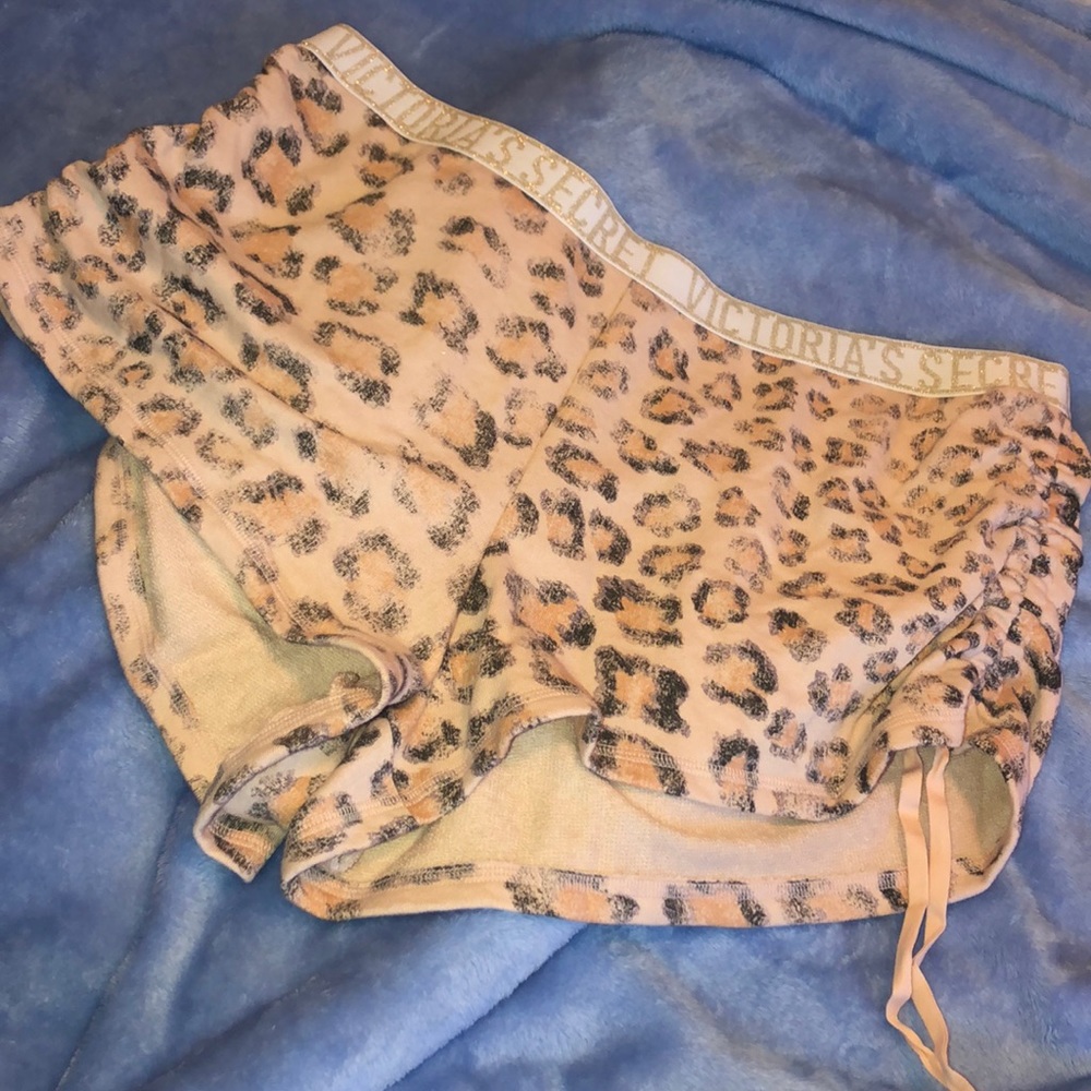 Leopard print sleep shorts